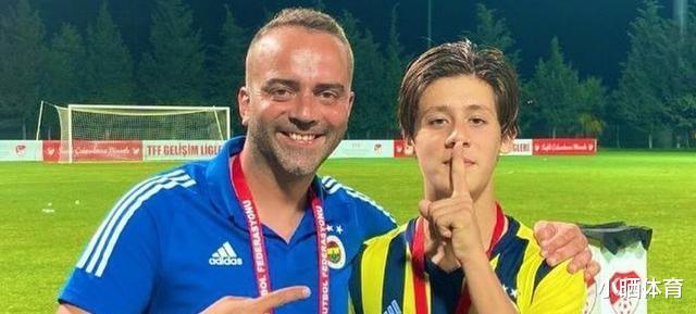 未来是可以期待的！土耳其梅西是土超级豪门新上任的10号阿尔达·古勒！(10)