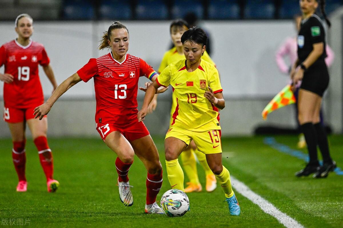 中国女足0-0瑞士，1人被批太独，反对者：实力高出一档成唯一亮点(3)