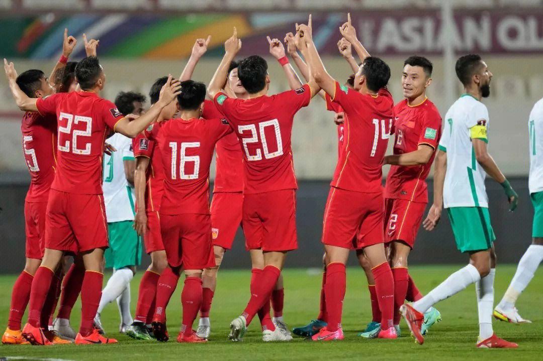 亚洲杯分组揭晓：国足被分到第二档，有可能与越南再次交手！(4)