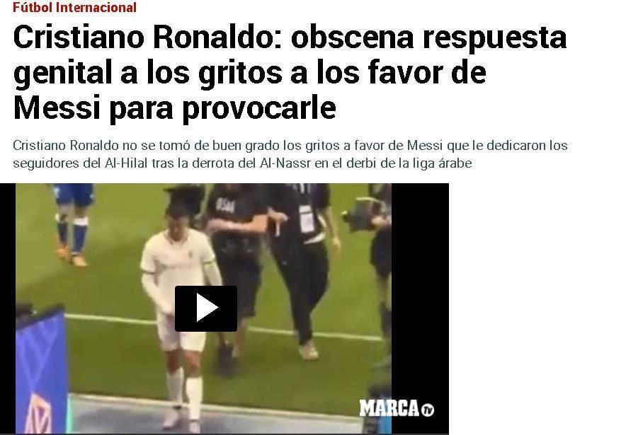 据西班牙《马卡报》等媒体报道，面对看台上球迷“梅西、梅西”的挑衅声音，C罗用抓自(1)