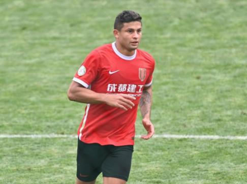 归化球员助力国足亚洲杯，扬科维奇成为新一代领军人物