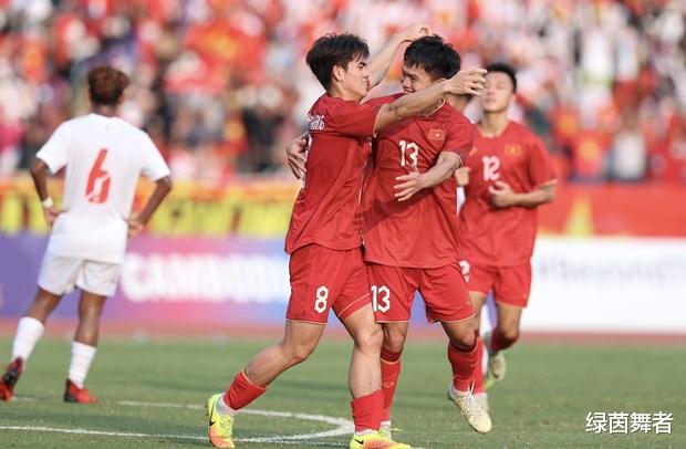 3-1！越南队又赢了，荣获铜牌，6月将战中国U22，赢球=双杀国足！