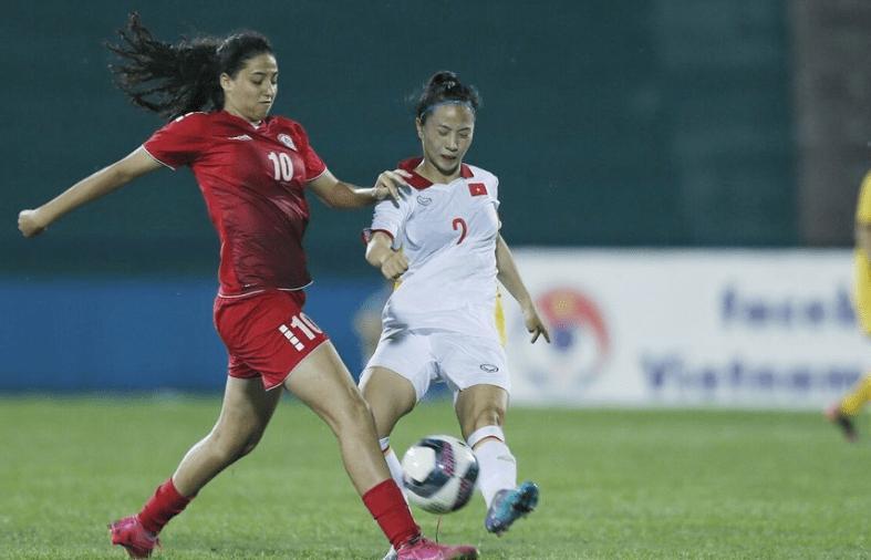 1-0绝杀！中国女足U20险胜最强对手，稳获出线权，邹梦瑶没有出场(11)