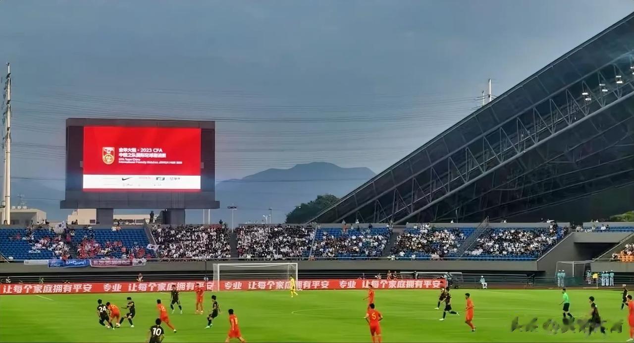 随着U23国足1-3韩国U23，整场比赛反映出两个问题

1、反击出球问题
这只