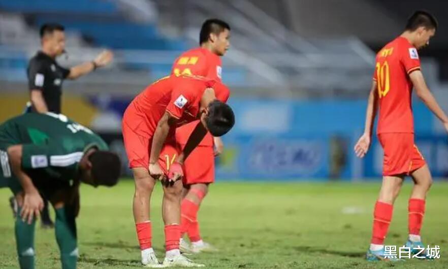 韩媒疯狂嘲讽中国男足：一群井底之蛙，从足协到球员都很蠢(1)