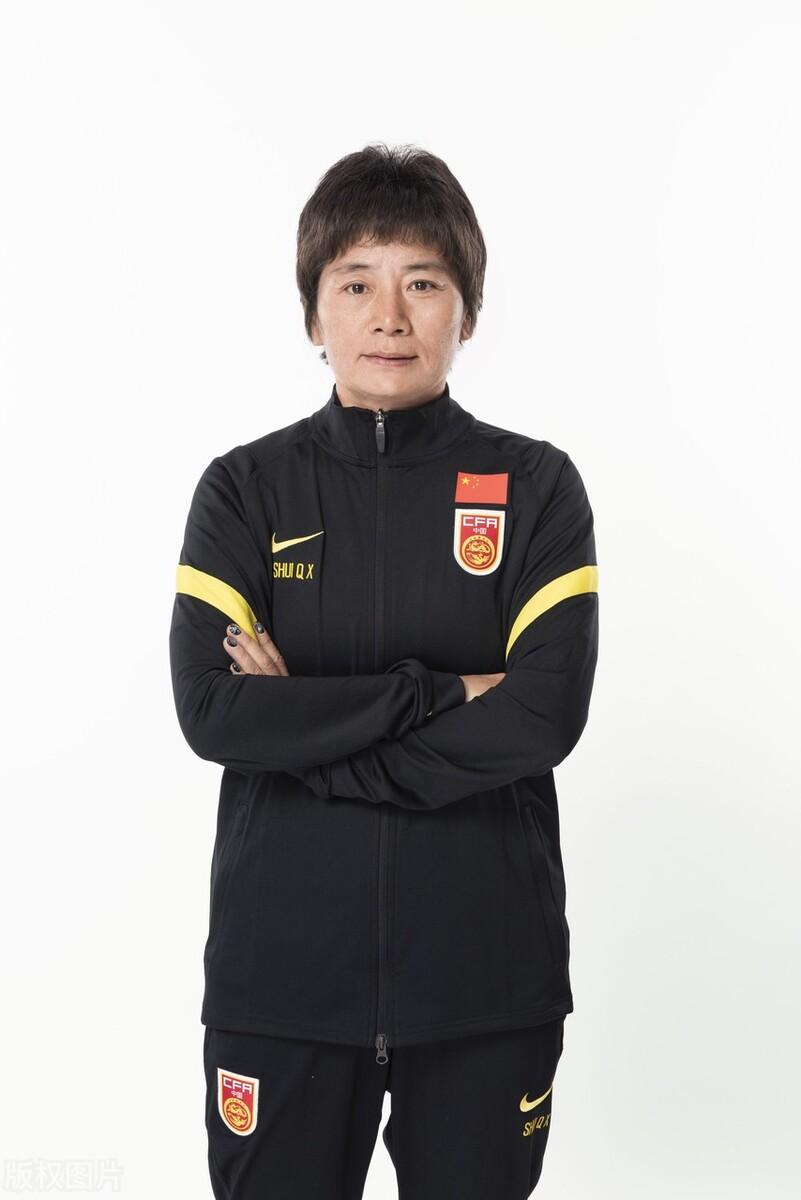 看到女足国家队主帅水庆霞说的一段话令我有些感动，她说要多跟欧洲强队打比赛，不要怕