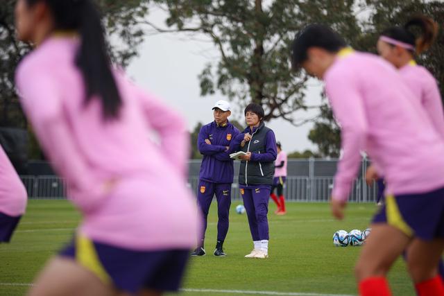 （体育）足球——中国女足在澳备战世界杯(1)