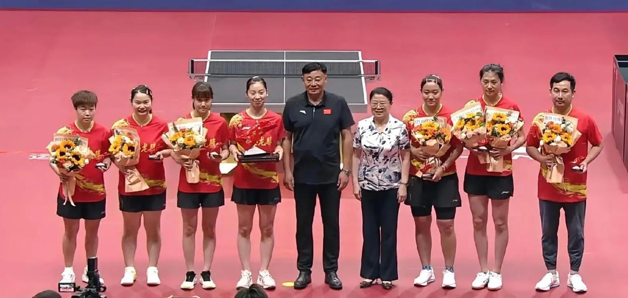 颁奖典礼来咯！
2023乒超联赛女子团体第一阶段结束。

第一名：山东鲁能，5胜(6)