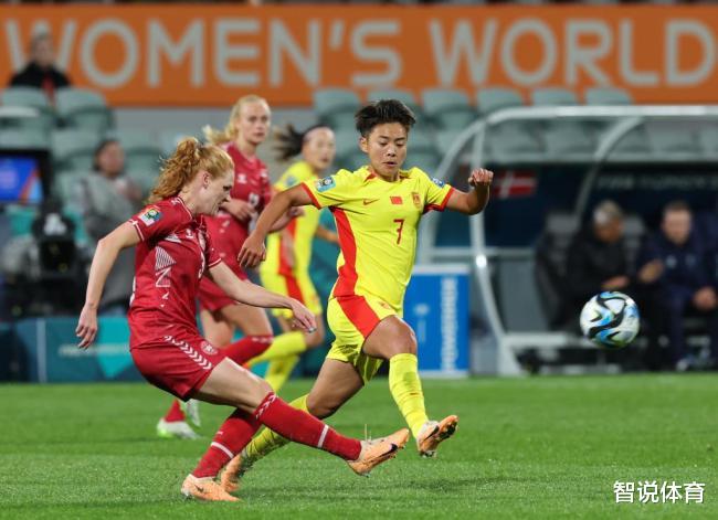 输1球！给中国女足球员赛后评分：2人不及格，2人可满分