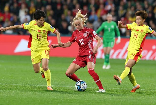 《中国女足世界杯首战失利，面对挑战勇往直前！》(3)