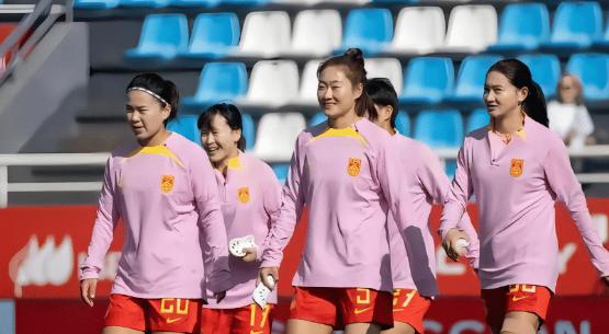 晋级世界杯16强有戏了，生死战对决海地之前，中国女足迎来意外喜