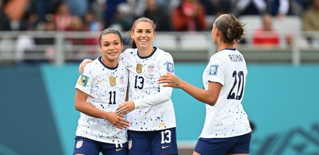 女子世界杯E组第2轮：杀气凝重，荷兰女足对轰美国(3)