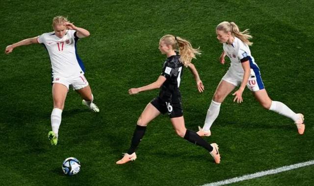 悲情！上届女足世界杯16强有5队濒临出局，中国女足盼奇迹(3)