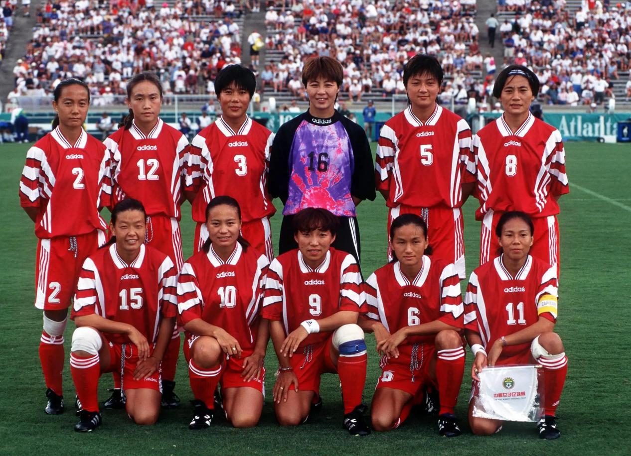 【足历8·1】“玫瑰”为国争光！中国女足夺得1996年奥运会亚军(2)