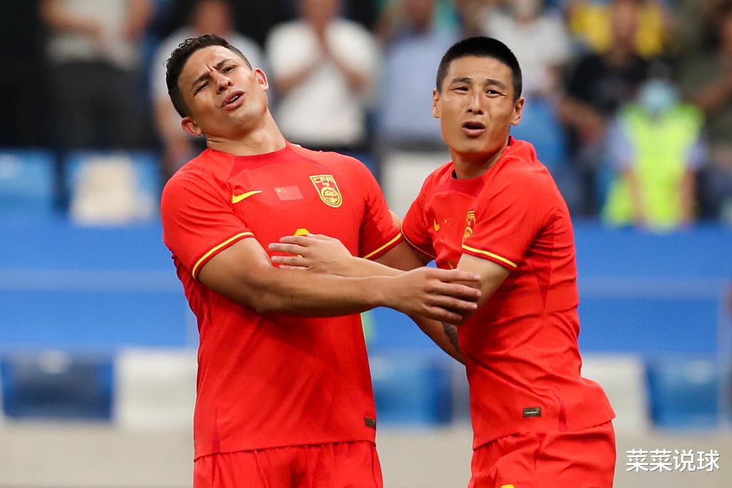 中国男足踢世界杯的希望？山东球队官宣荷兰中国混血球员加盟(3)