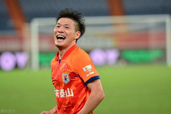 王大雷：中国足球独一无二的先锋守门员(2)