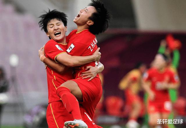 3-0！中国女足老将踢疯了，一传一射独造2球，水庆霞迎来重磅利好(2)