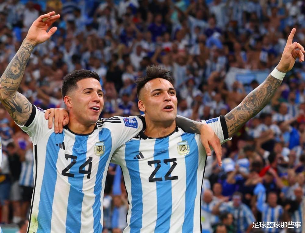 阿根廷球迷幸福，因有梅西！阿根廷球迷不幸，因为只有梅西！(2)
