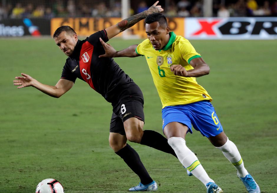 世预赛：秘鲁VS巴西，秘鲁处境不佳，巴西击败对手(3)