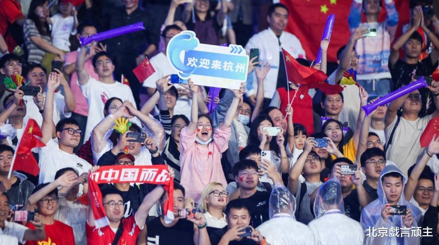 中国4比0吊打缅甸，北京爷们儿韩佳奇，为家乡添彩，为国争光！(8)