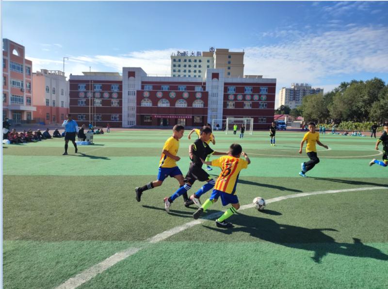 新疆精河县2023年秋季中小学生足球联赛精彩开赛