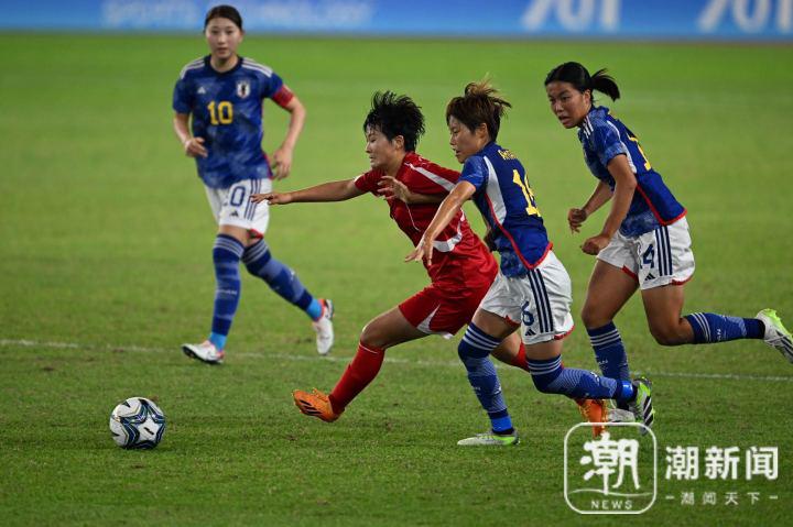亚运会女足决赛上半场朝鲜1-1战平日本队(1)