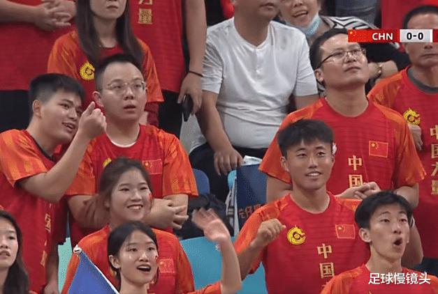 0-1！中国女足迎打击，水庆霞摇头，韩国球迷嚣张，黄健翔发声(2)
