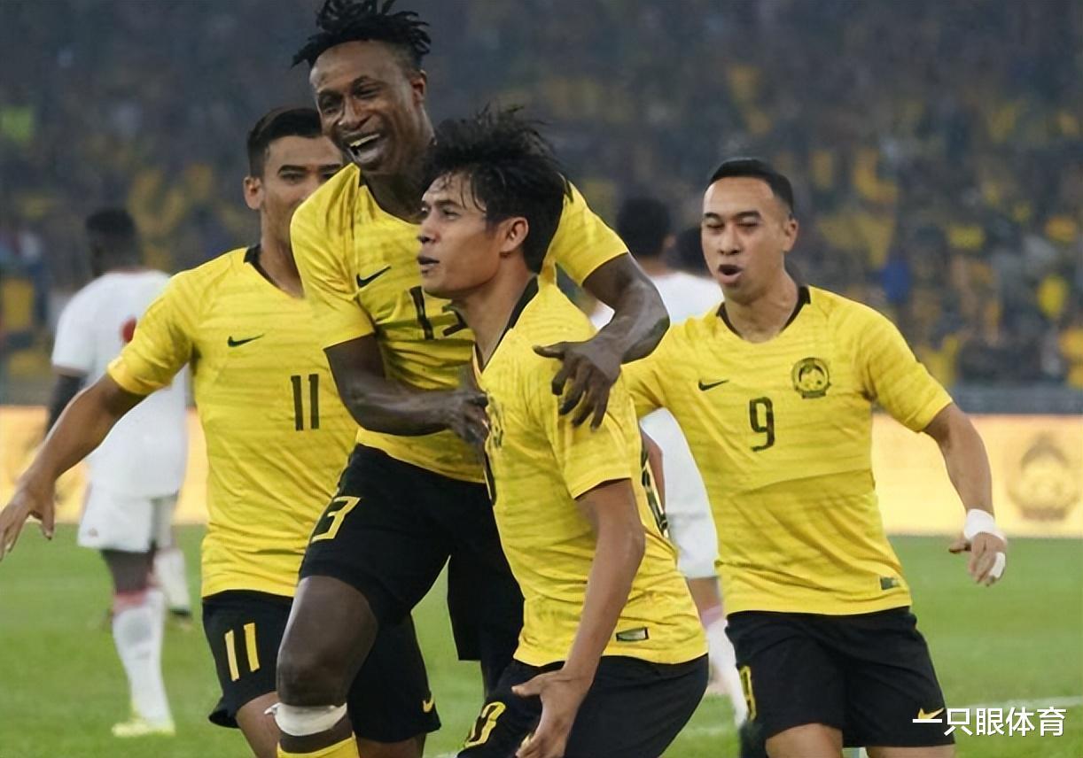 93分钟绝杀！马来西亚1-3到4-3惊天逆转，球员喜极而泣，太疯狂(4)