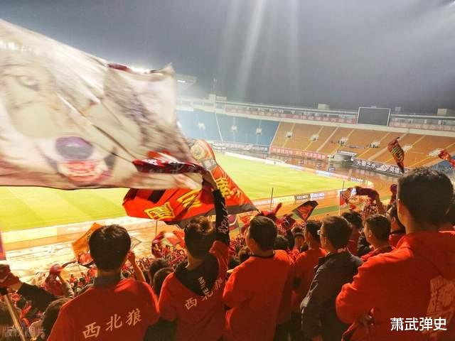 中国足球的现状，配得上中国的球迷(2)