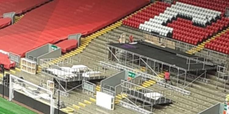 邮报：利物浦主场对阵曼联的比赛时会部分开放翻新后的顶层看台