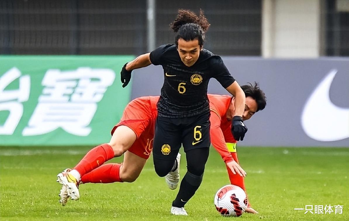 2-1！国奥复仇马来西亚，第5分钟闪击，对手染红，场面一度混乱(3)