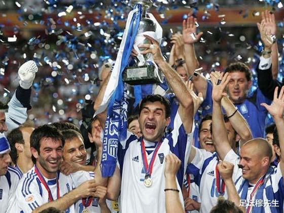 2004年欧洲杯，成就希腊神话的最关键比赛，也许是希腊1：2俄罗斯
