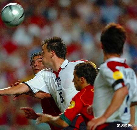 2004年欧洲杯，成就希腊神话的最关键比赛，也许是希腊1：2俄罗斯(4)