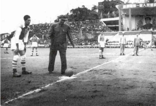 1964年，国足在联赛之后突然疲软，贺龙整治国足，时间却来不及了(1)