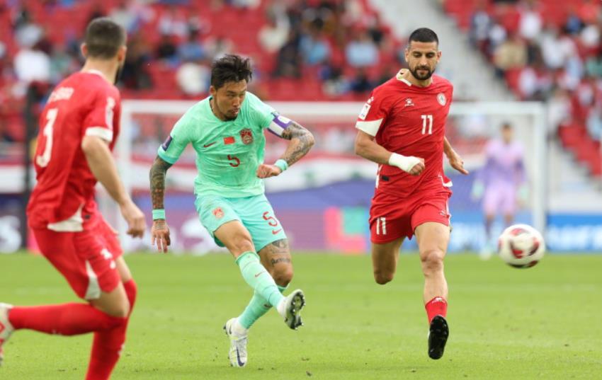 亚洲杯中国-黎巴嫩战 评分：2人满分，5人合格，7人低迷，替补亮眼(6)