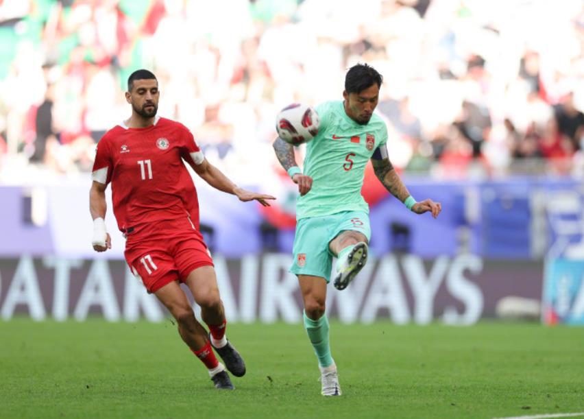 亚洲杯中国-黎巴嫩战 评分：2人满分，5人合格，7人低迷，替补亮眼(7)