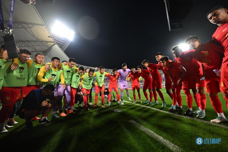 马德兴：中国队错失两届亚洲杯赛良机，始终未解决更新换代问题