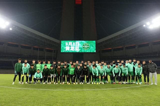 时隔四年再回黄龙，浙江FC周日迎来中超首战 踩场时全队感慨：回家的感觉真好！