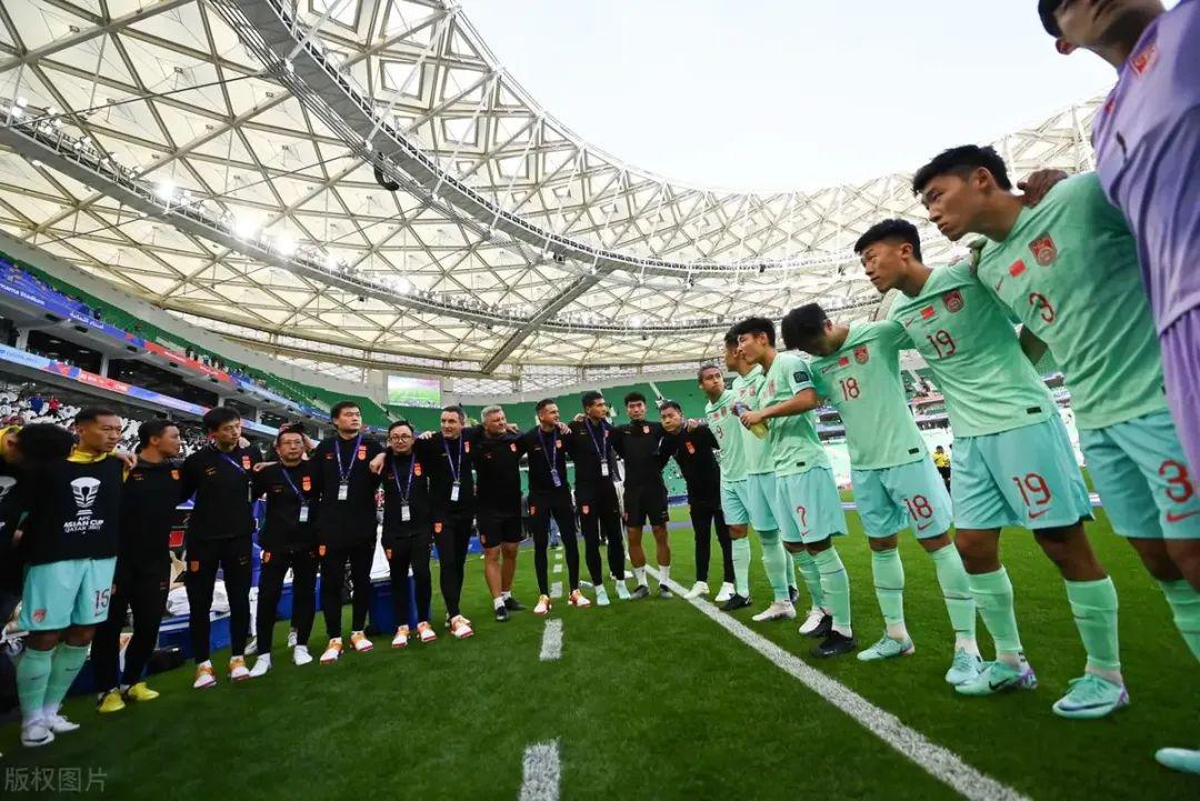 ​体育总局重大官宣！国足vs新加坡迎来两大喜讯，中国足球天亮了(3)