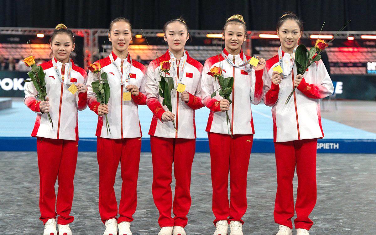 太牛了！中国16岁天才美少女独揽三冠，连战连捷剑指巴黎奥运金牌(2)