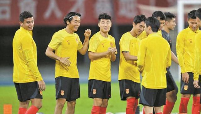 中国队出征新加坡，能否在客场抢得三分