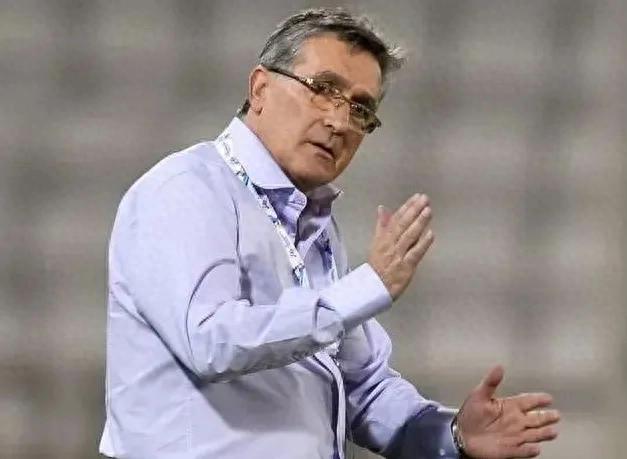 国足现任主教练伊万科维奇的能力怎么样？