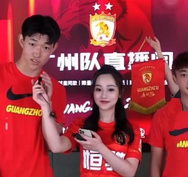 中国足球俱乐部的球衣市场，到底是不是赔本赚吆喝？(2)